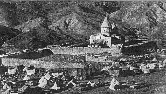 منظره عمومی کلیسای طاطاوس مقدس در قره کلیسا - در سه دهة اخیر همه ساله ارمنیان ایران و خارج از ایران در ماه تیر مرسام با شکوهی در اینجا بر میدارند